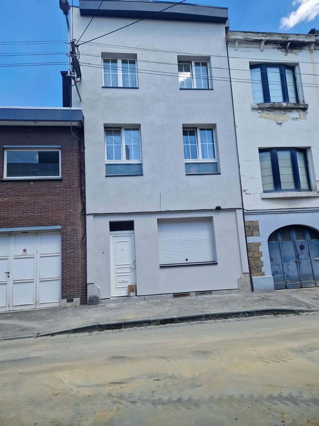 Façade rénovée, vue depuis la rue