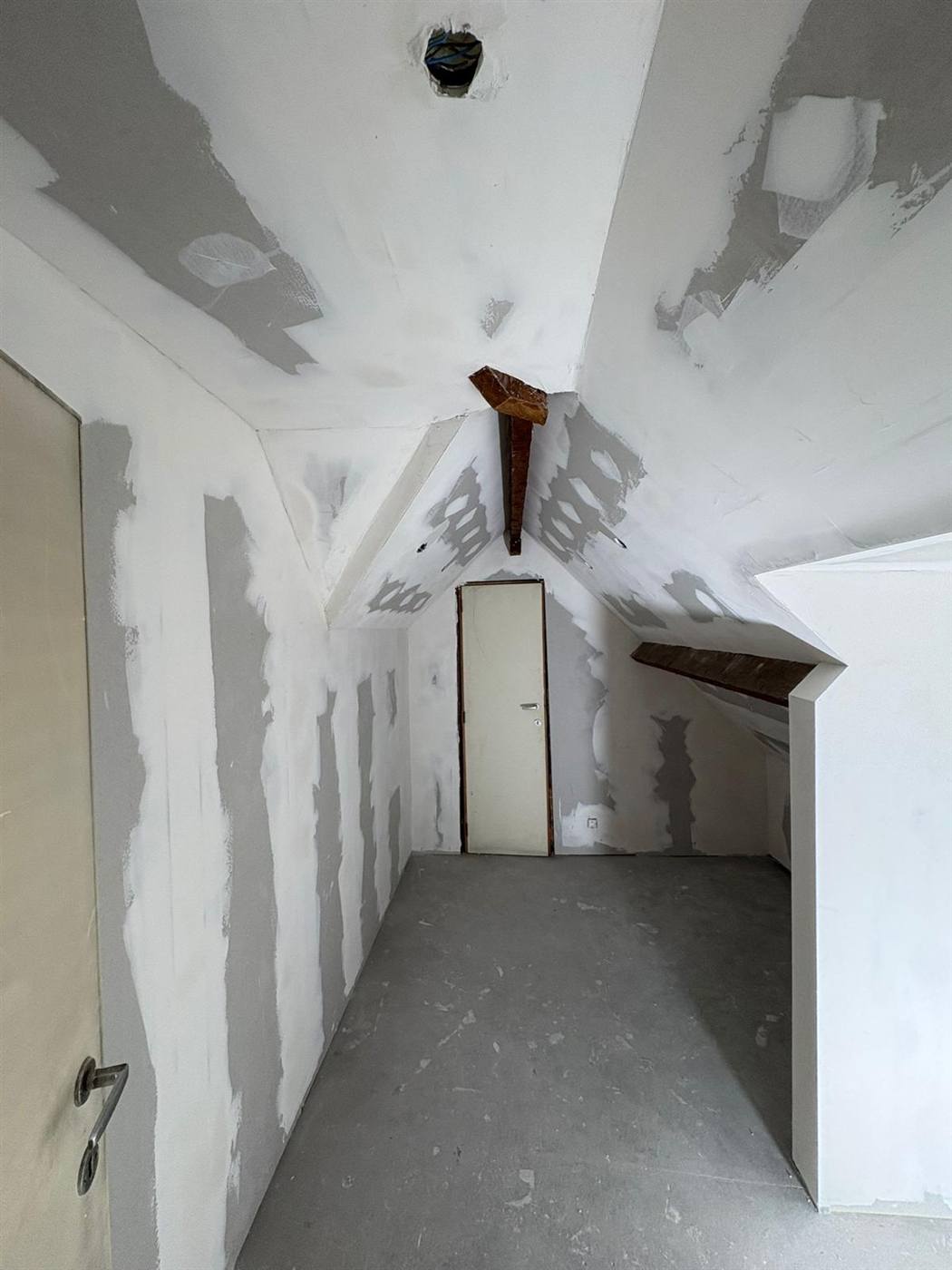 Rénovation de combles après plâtrage complet